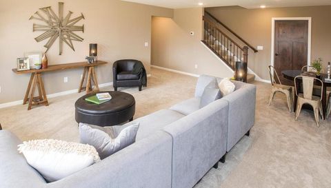 2524 Buchanan Lane S