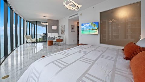 18555 Collins Ave Apt 2405