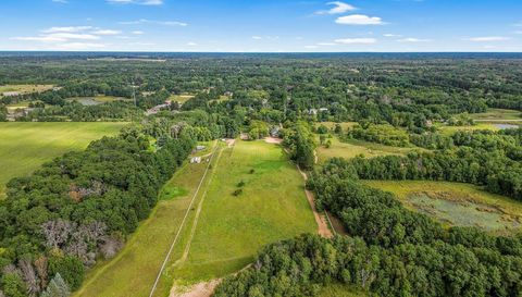 2454 221st Avenue NE