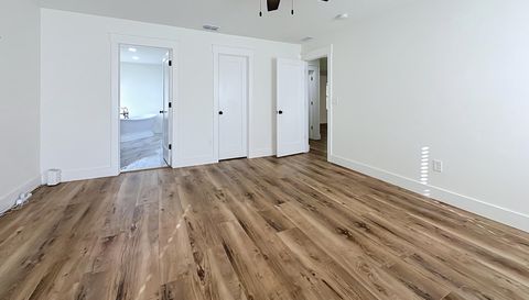 14217 Camelot Pl