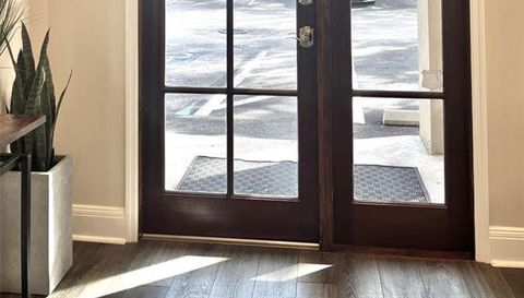 1550 W CLEVELAND STREET