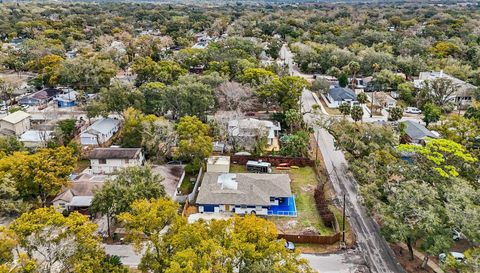 1102 E River Cove St