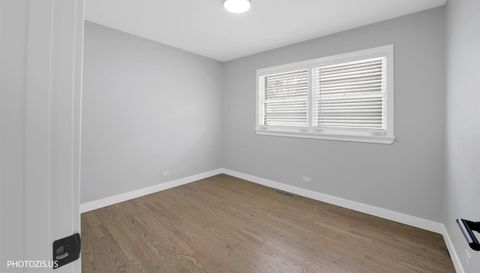 2N356 Prairie Avenue