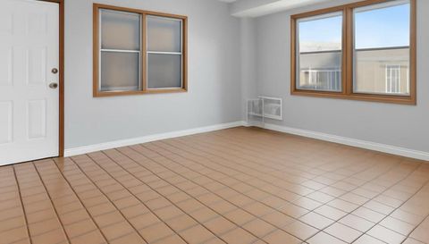 1053 Cromwell Avenue