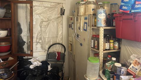 221 10th Ct N