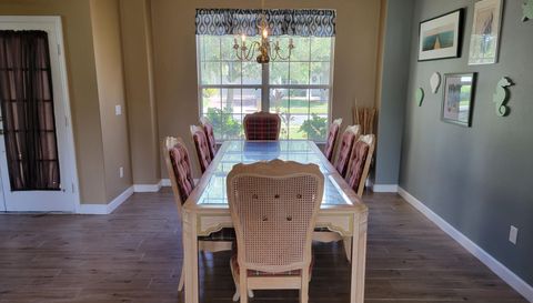 3145 Twisted Oak Loop