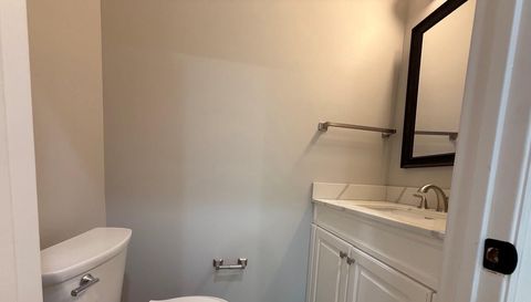 2528 Treetop Ln