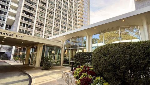 4250 N Marine Dr 2414