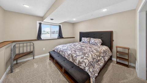 698 Shardlow Place NE