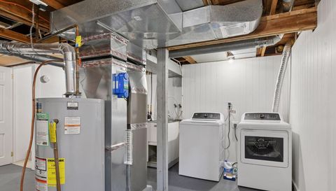 129 Chicago Avenue N