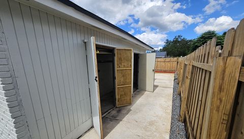 372 Imperial Dr