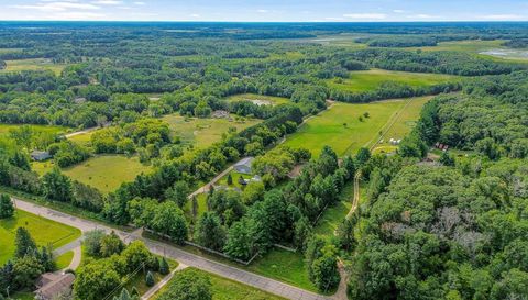 2454 221st Avenue NE