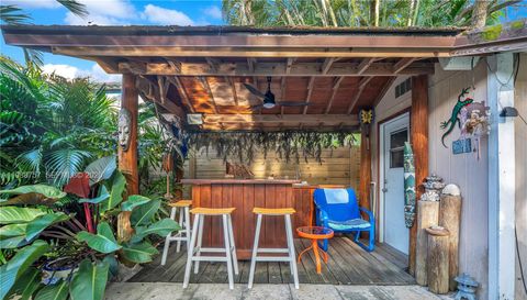 2496 - 2490 Abaco Avenue