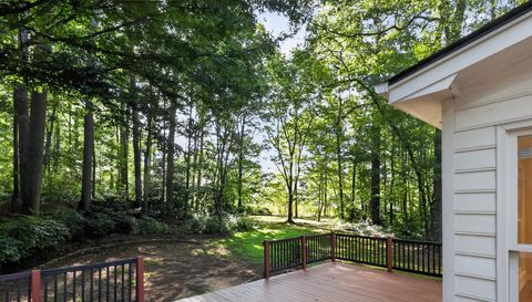2240 Whispering Pines Ln