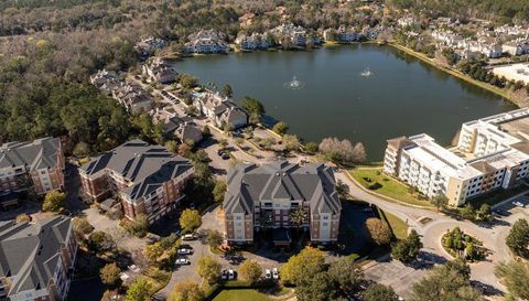 4480 Deerwood Lake
