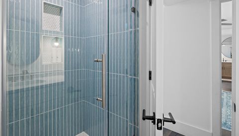 89 Country Club Dr W