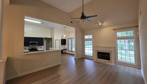 680 Riverwood Dr
