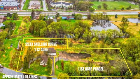 2533 Snelling Curve