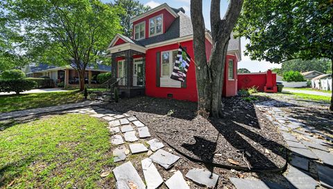 425 Roanoke Ave
