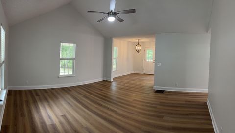 115 Richard St