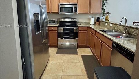 10870 Nw 88th Ter