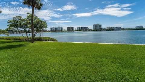100 Intracoastal Pl