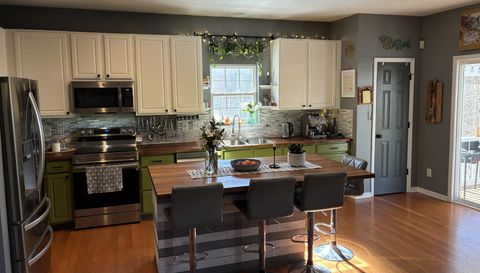 226 N Orchard Farms Ave