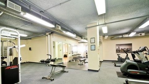 5555 N Sheridan Road