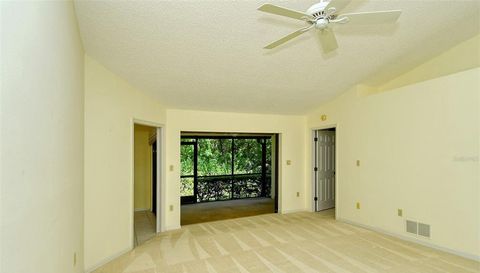 4635 Oak Forest