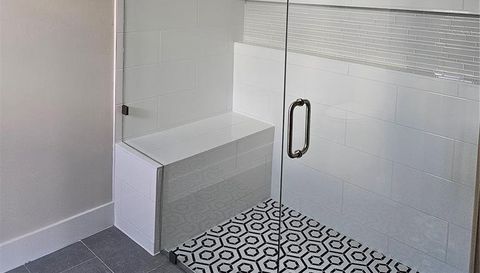 2873 Via Piazza