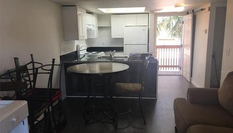 824 Alderman