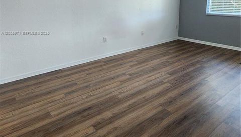 3600 Oaks Clubhouse Dr