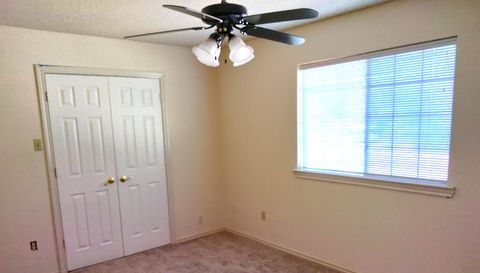 2035 Greenview Dr