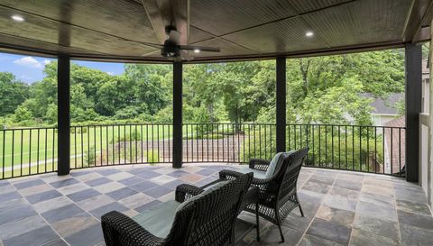 570 Creekwood Dr