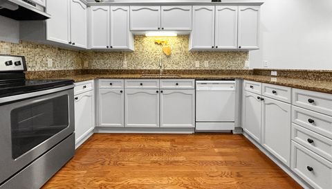 254 Valencia Cir