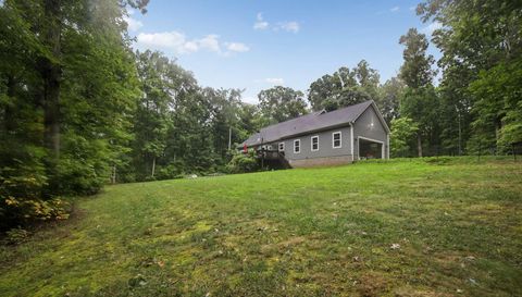 6748 Stonebridge Ln