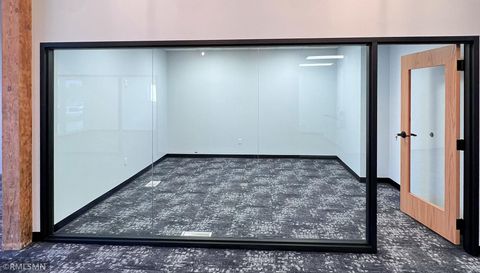 223 Broadway Avenue N