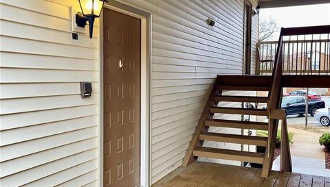 24 Meadowridge E