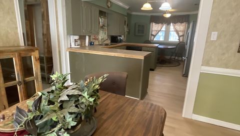 3806 Claridge Road North