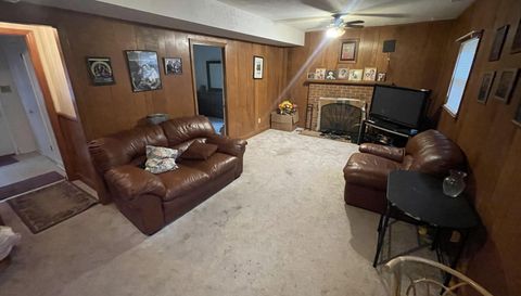 3133 Rosehill Dr