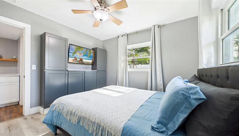 101 N MERCURY AVENUE