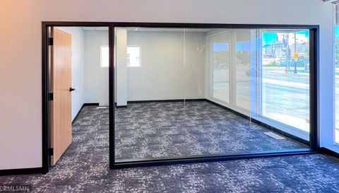 223 Broadway Avenue N