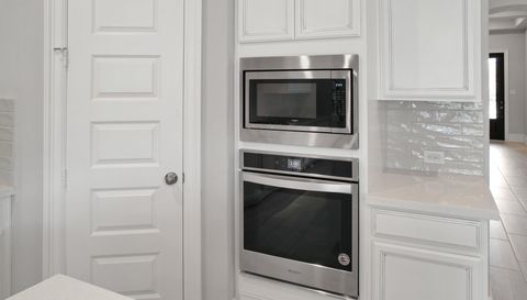 16807 Hemlock Grove Dr