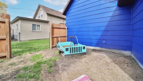 319 2nd Avenue NE