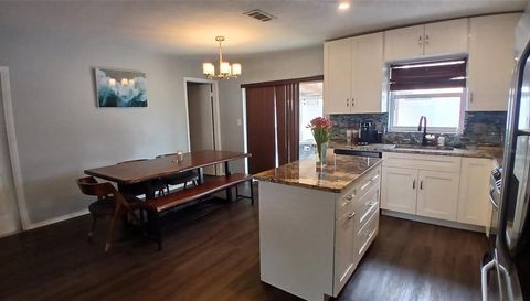 2209 JACARANDA COURT