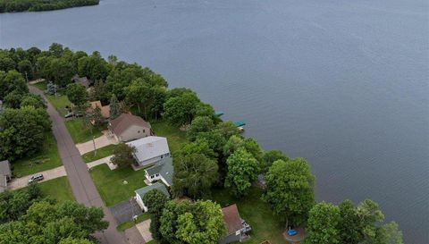 1725 White Cloud Drive N