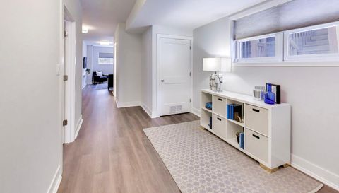 1359 W Hubbard Street