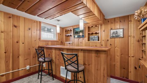 49 Sheridan Avenue S