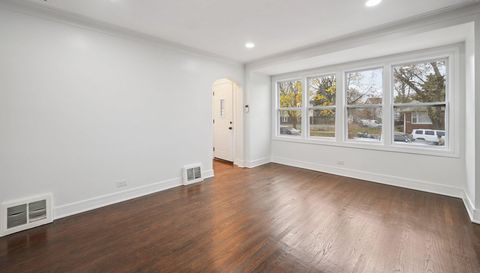 8389 S Baltimore Ave