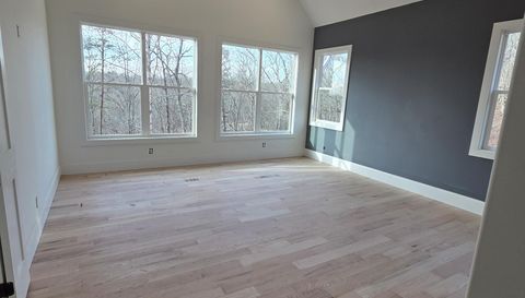 7048 Nichols Cove Dr